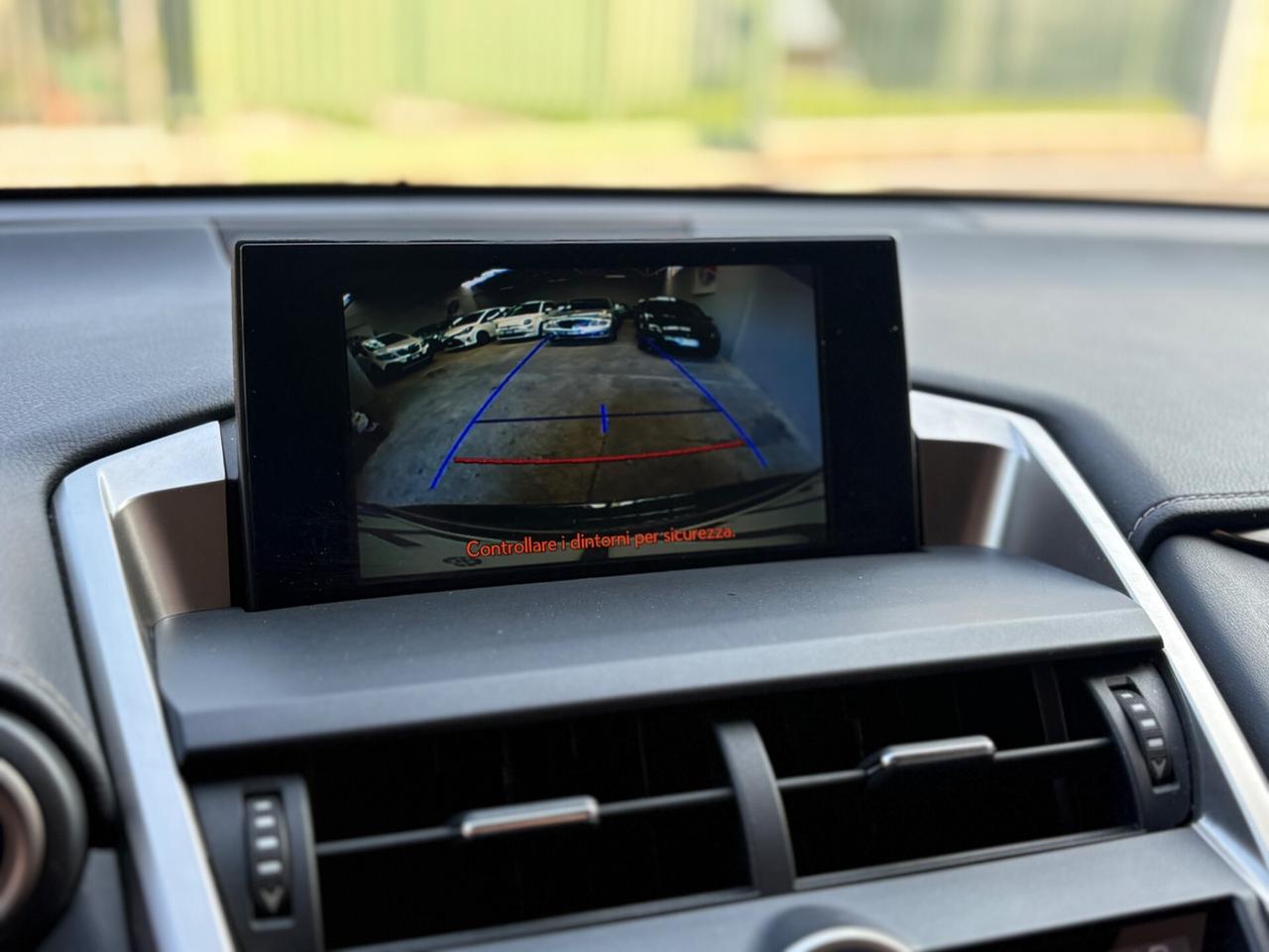 Lexus NX 300h Hybrid 4WD Luxury FULL OPTIONAL