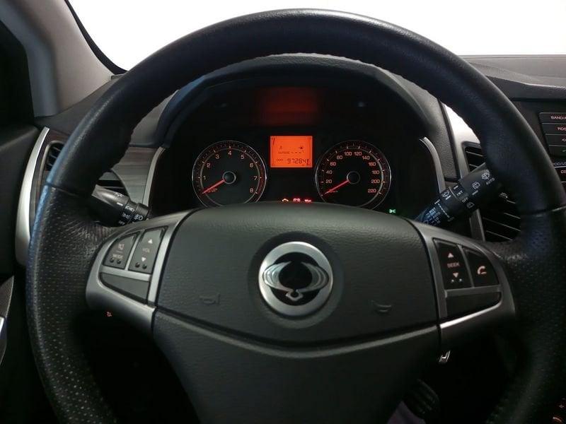 Ssangyong Korando 3ª serie 2.0 2WD MT GPL Plus