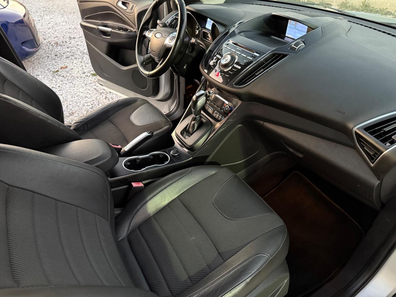 Ford Kuga 2.0 TDCI 140 CV 4WD Titanium