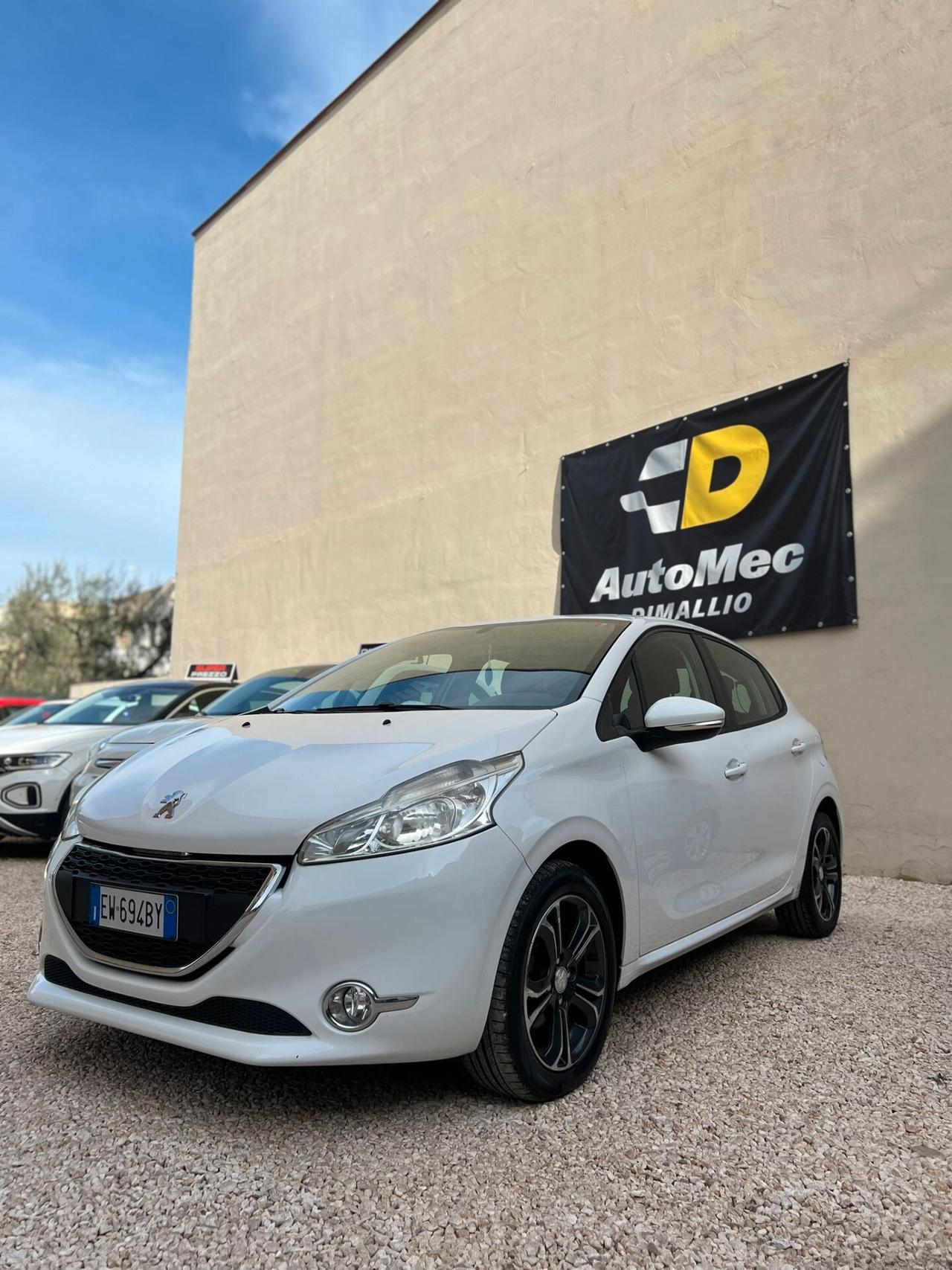 Peugeot 208 1.4 HDi 68 CV 5 porte Allure