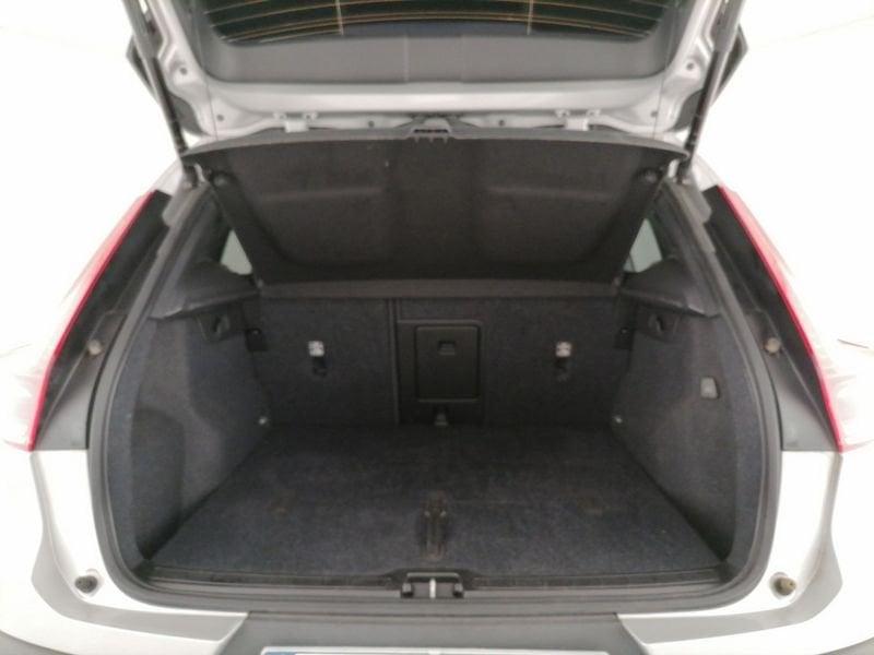 Volvo XC40 2.0 b3 Core auto