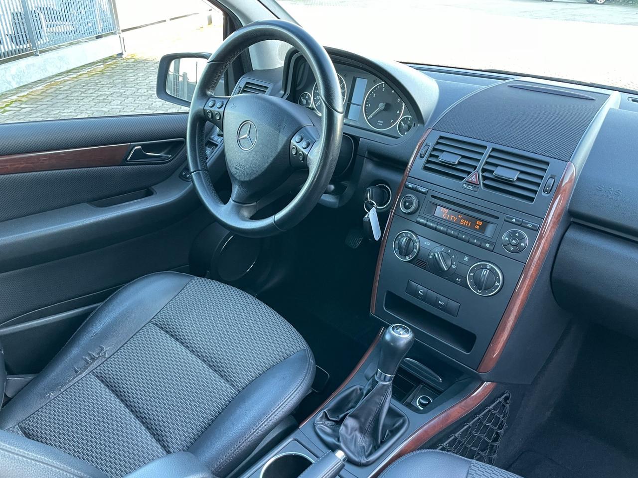 Mercedes-benz A 160 BlueEFFICIENCY Elegance