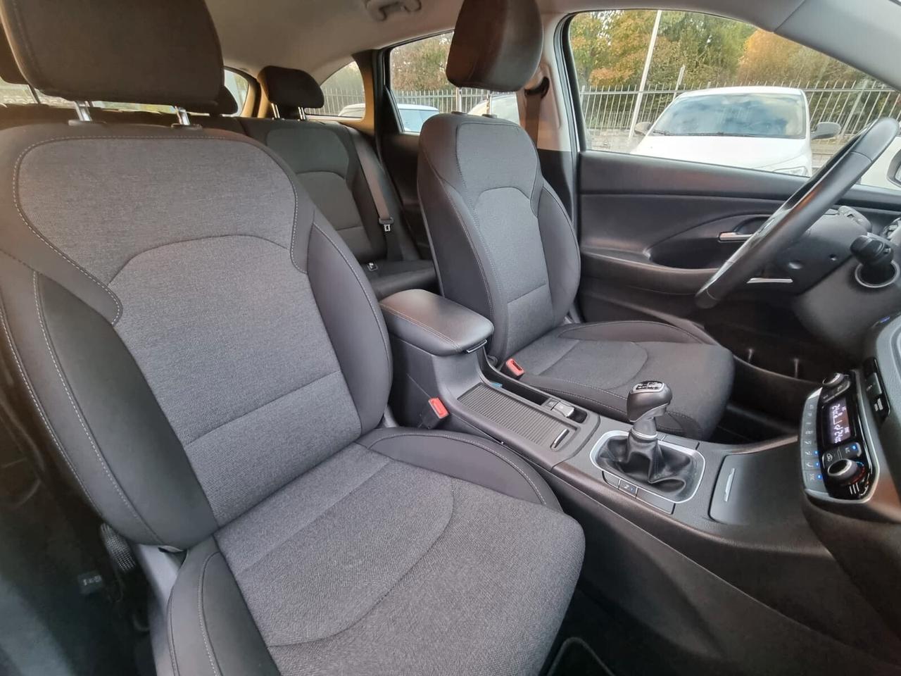 Hyundai i30 Wagon 1.6 CRDi 136 CV iMT 48V Prime