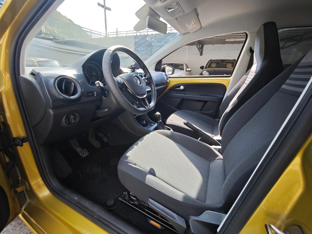 Volkswagen up! HIGH