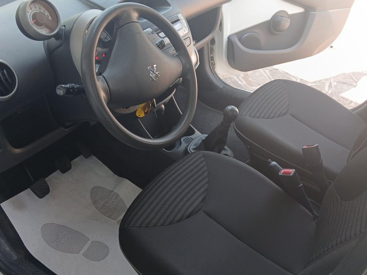 Peugeot 107 5 Porte 107 5p 1.0 12v Active