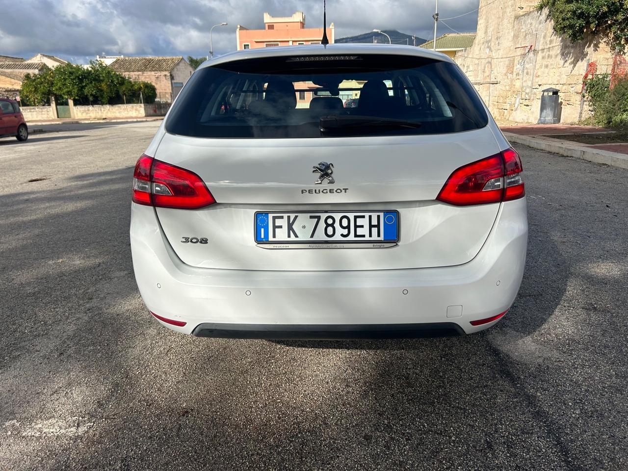 Peugeot 308 BlueHDi 120 S&S SW Business