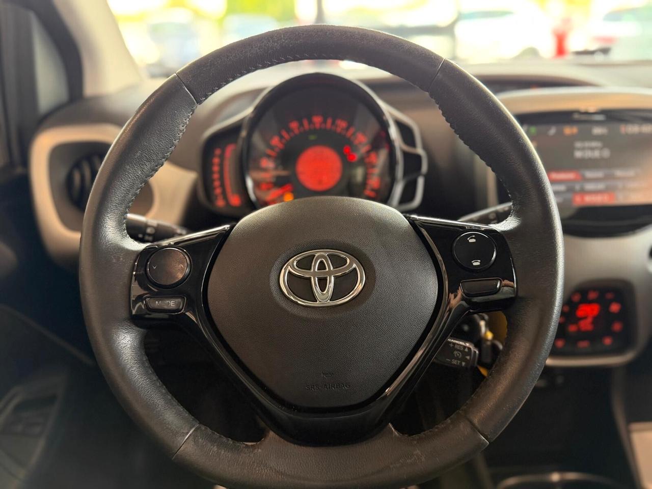 Toyota Aygo 1.0 VVT-i 69 CV 3 porte x-clusiv
