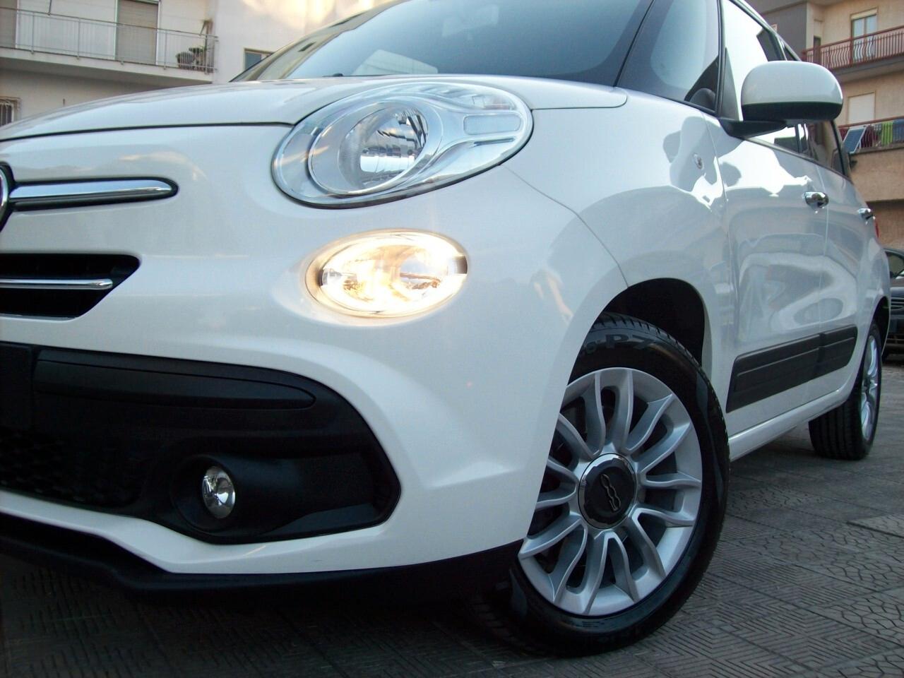 Fiat 500L Pro 1.6 MJT 120CV Lounge Navy (N1)