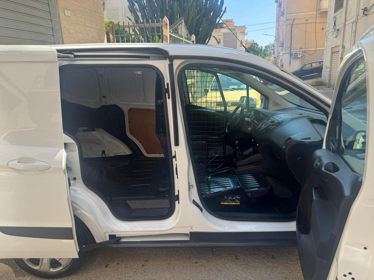 Ford Transit Courier
