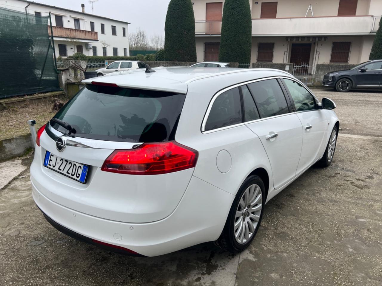 OPEL INSIGNIA AUTOMATICA DIESEL MODELLO SPORT FULL OPTIONAL