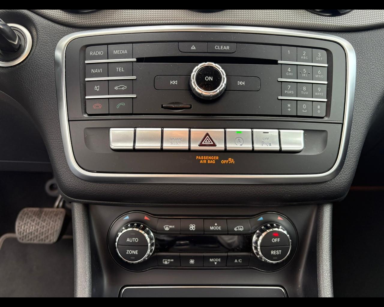 Mercedes-Benz GLA (X156) - GLA 200 d Automatic Sport