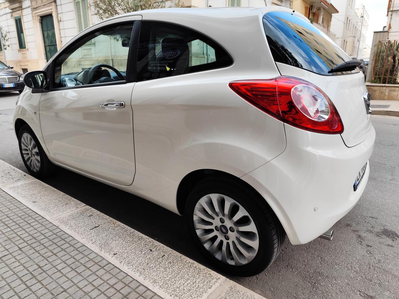 Ford Ka 1.2 8V 69CV Titanium PERFETTA