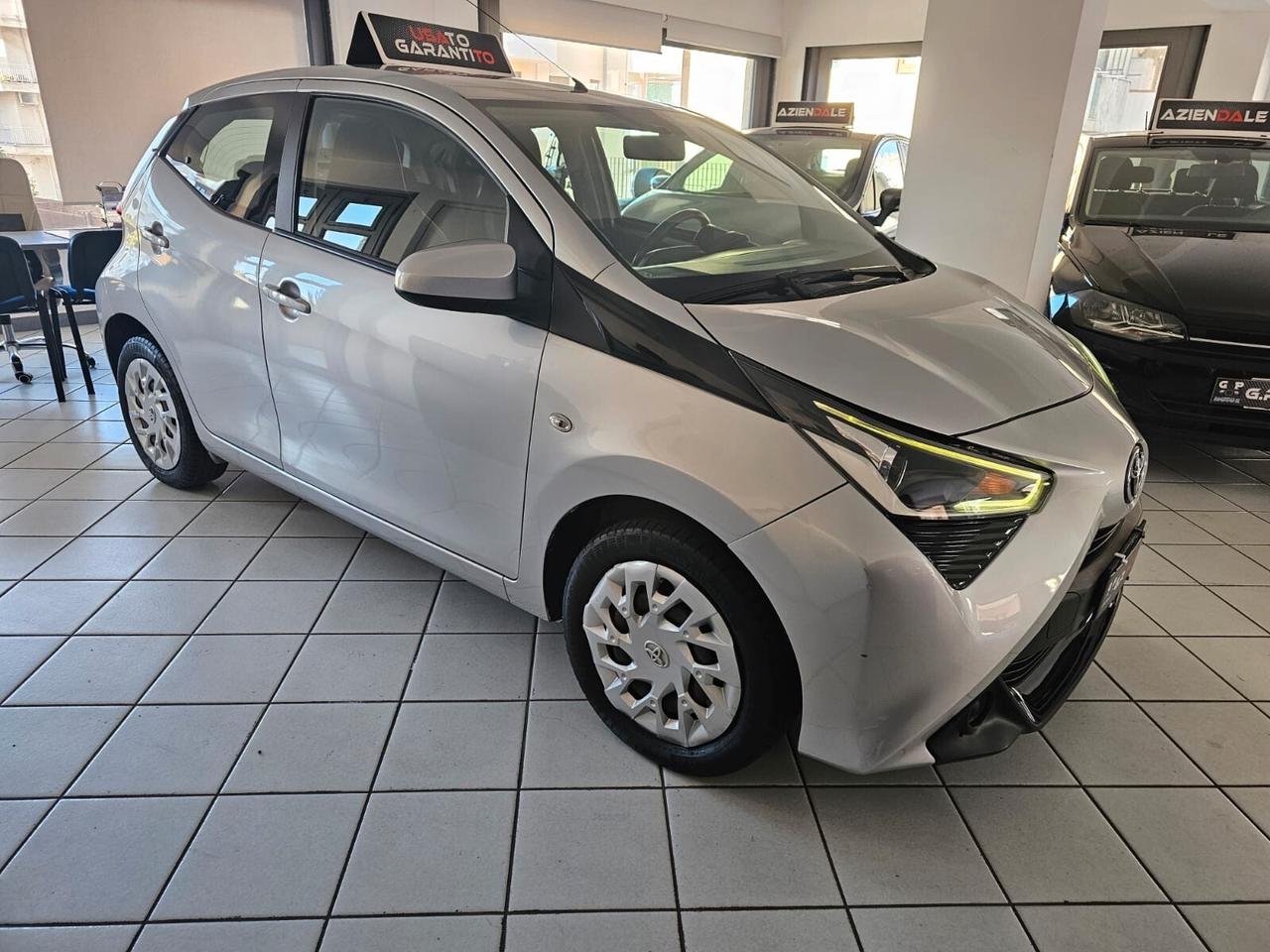 Toyota Aygo 1.0 VVT-i 72 CV 5 porte x-clusiv MMT