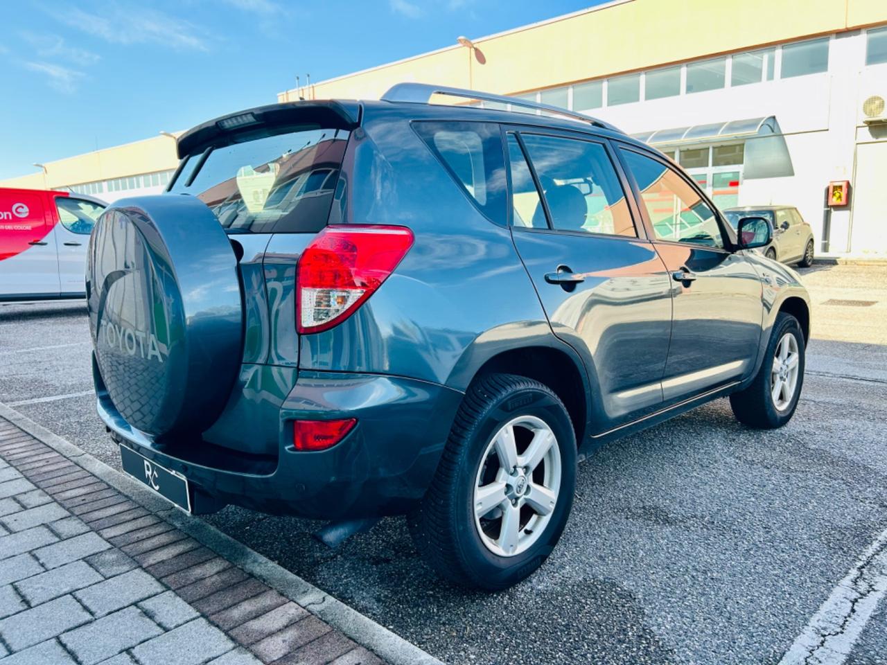 Toyota RAV 4 RAV4 2.2 D-4D 136 CV Luxury
