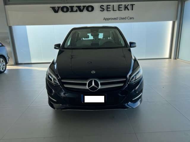 Mercedes-Benz B 180 B 180 d Sport Next auto