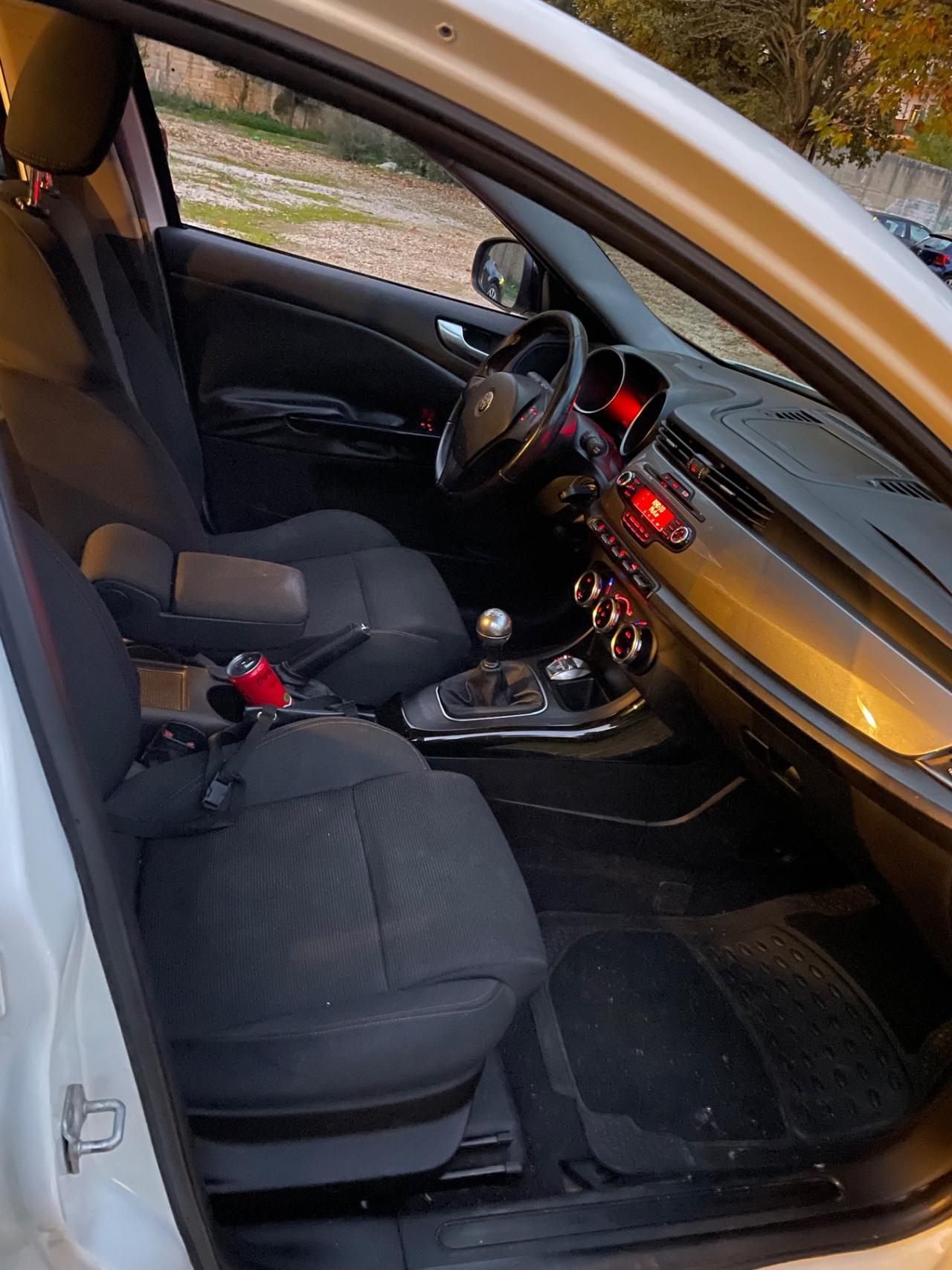 Alfa Romeo Giulietta 1.6 JTDm-2 105 CV Distinctive