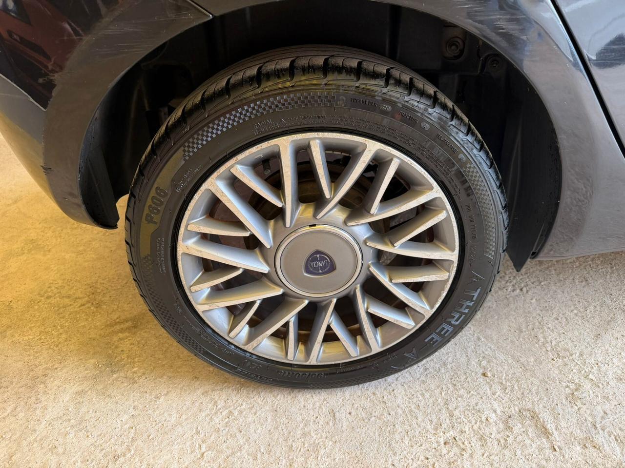 Lancia Ypsilon 1.2cc benzina 12 mesi garanzia-2012