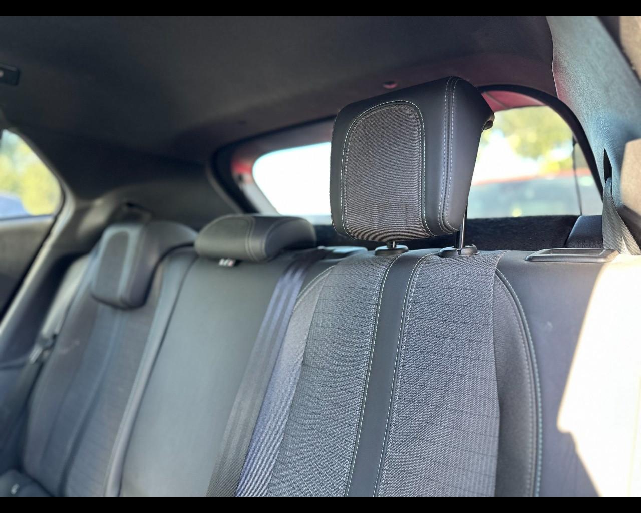 PEUGEOT 2008 II 2023 - 2008 1.2 puretech Allure s&s 130cv eat8