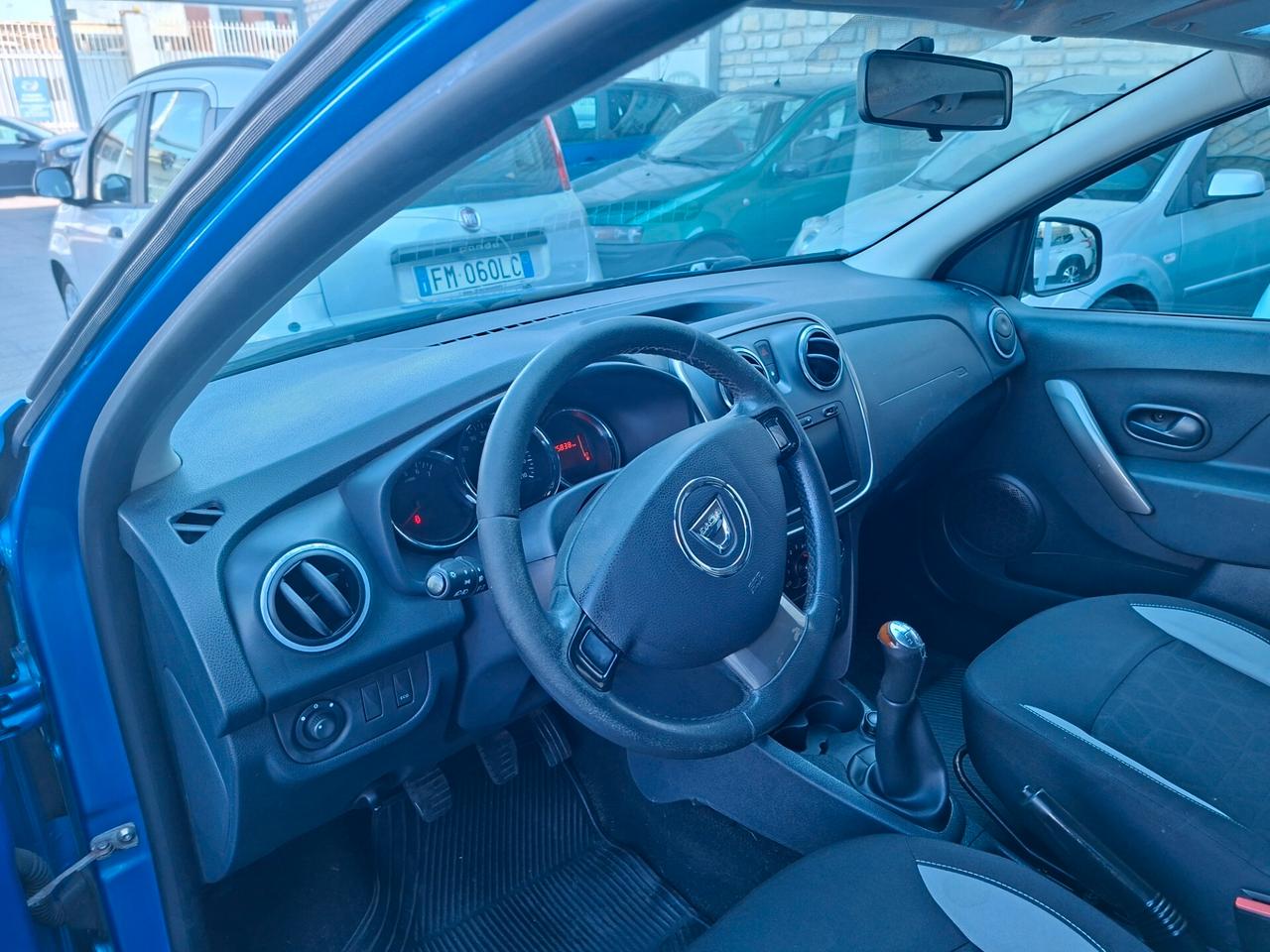 Dacia Sandero Stepway 1.5 dCi 8V 90CV poki km