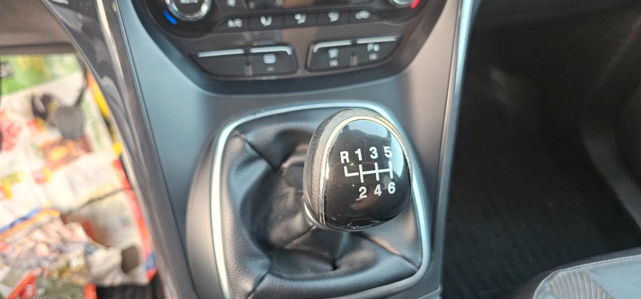Ford Kuga 2.0 TDCI 140 CV 2WD