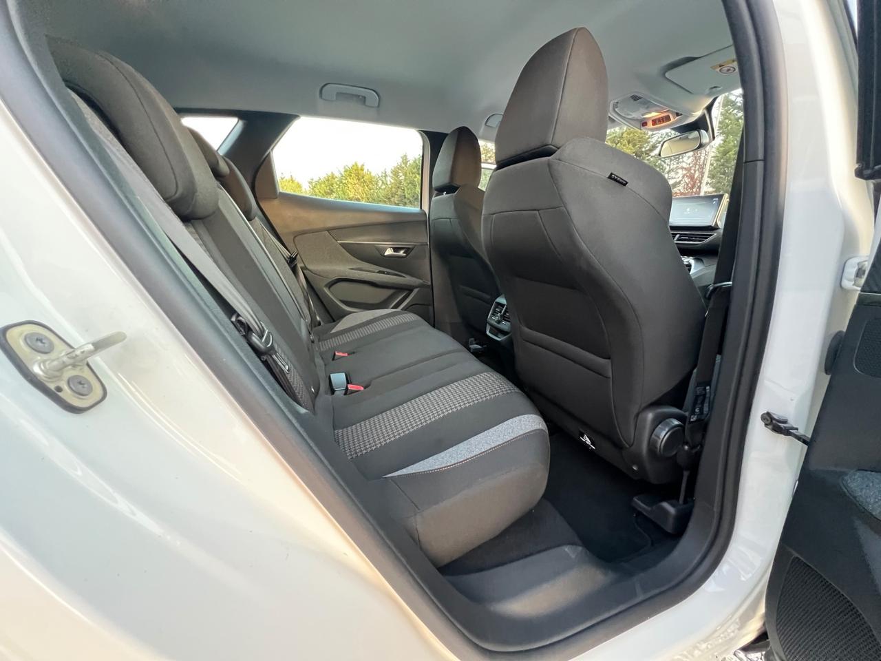 Peugeot 3008 BlueHDi 130 S&S Allure
