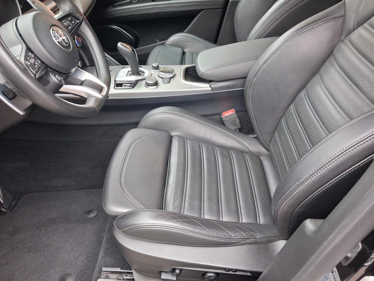 Alfa Romeo Stelvio 2.2 210 CV Q4 4x4 Veloce