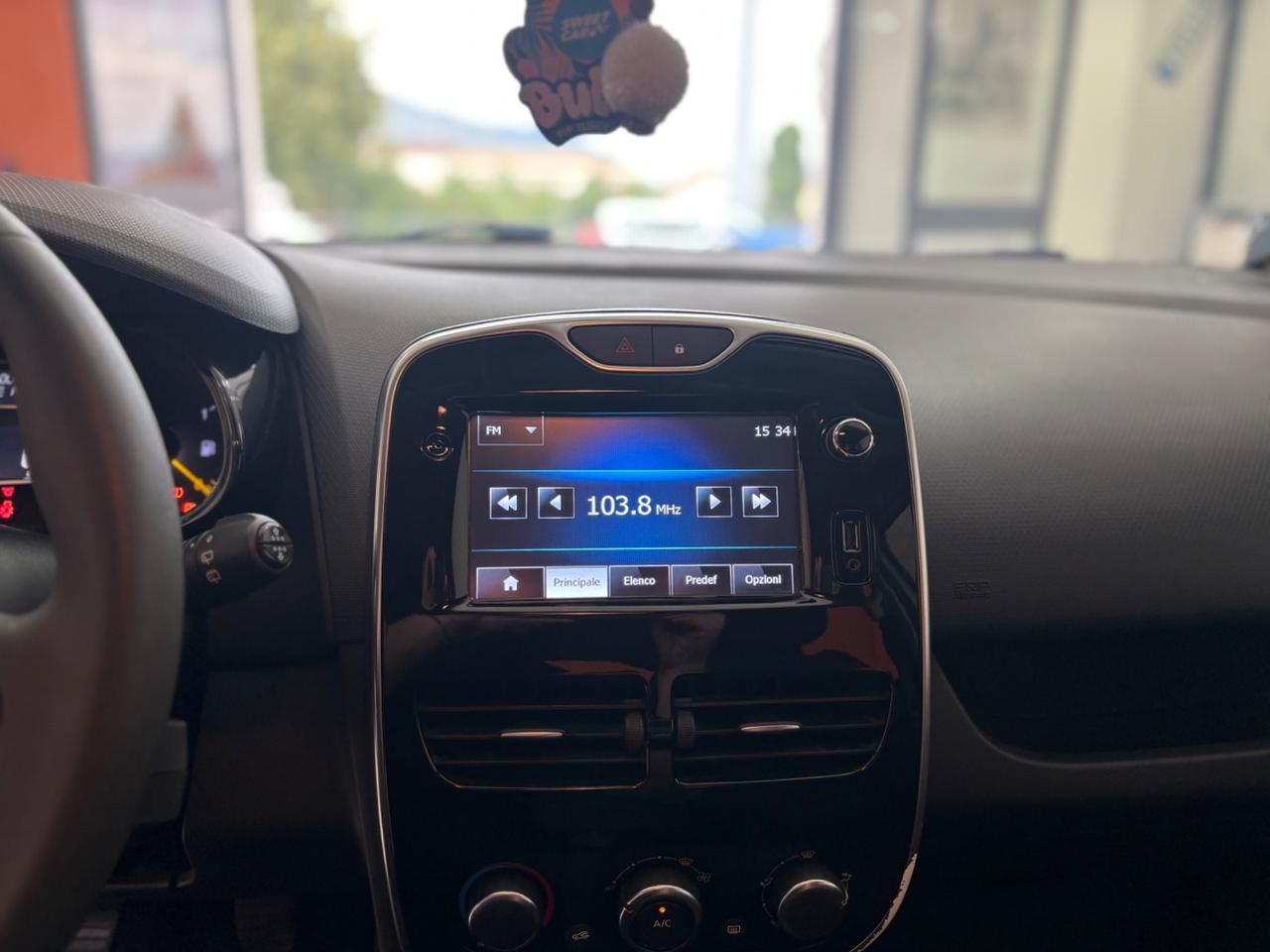 Renault Clio 1.2 75CV GPL 5 porte Live ok neopatentati