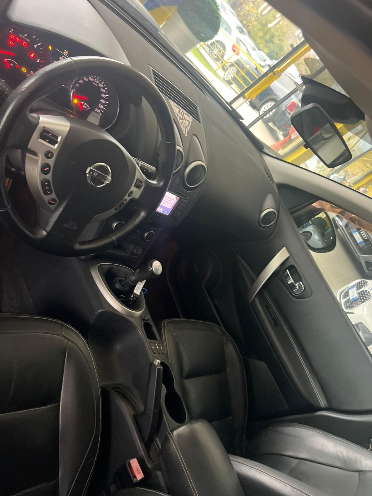 Nissan Qashqai 1.6 dCi tetto in vetro pelle full garantita 12 mesi