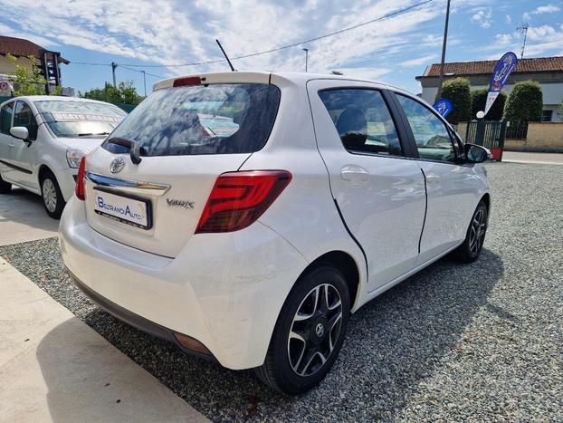 TOYOTA Yaris 1.3 100 Cv 5 porte *Euro6*