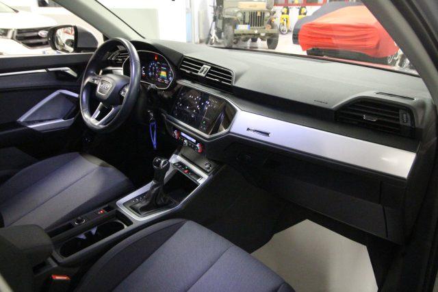 AUDI Q3 45 TFSI e S-tronic Business