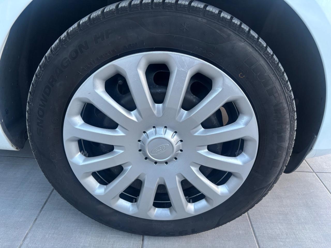 Ford Fiesta Ikon 1.2 60CV 5 porte