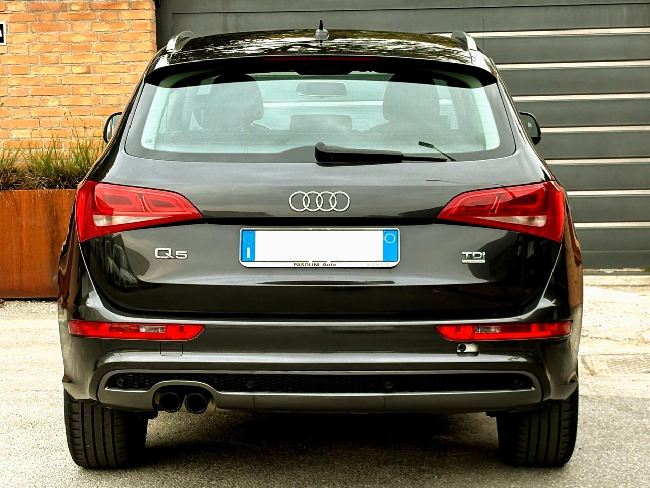 Audi Q5 2.0D aut. "S-line" int/est-Pelle,Nav-FULL