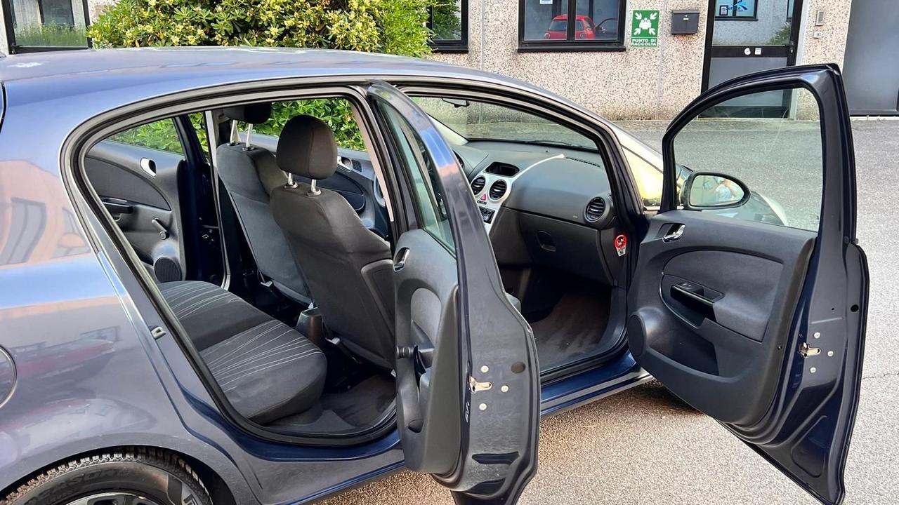 Opel Corsa 1.0 12V 5 porte Benzina e GPL