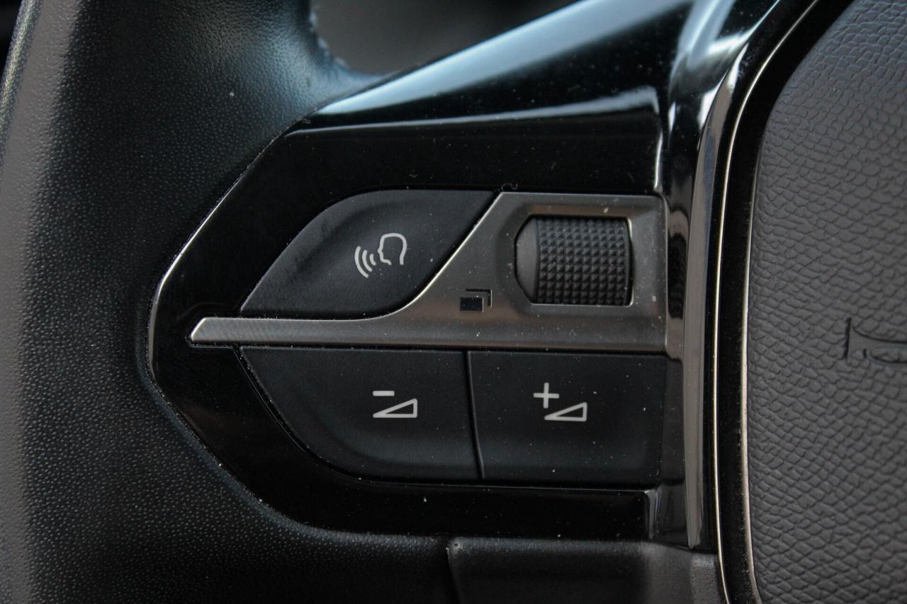 Peugeot 2008 BlueHDi 100 S&S Allure