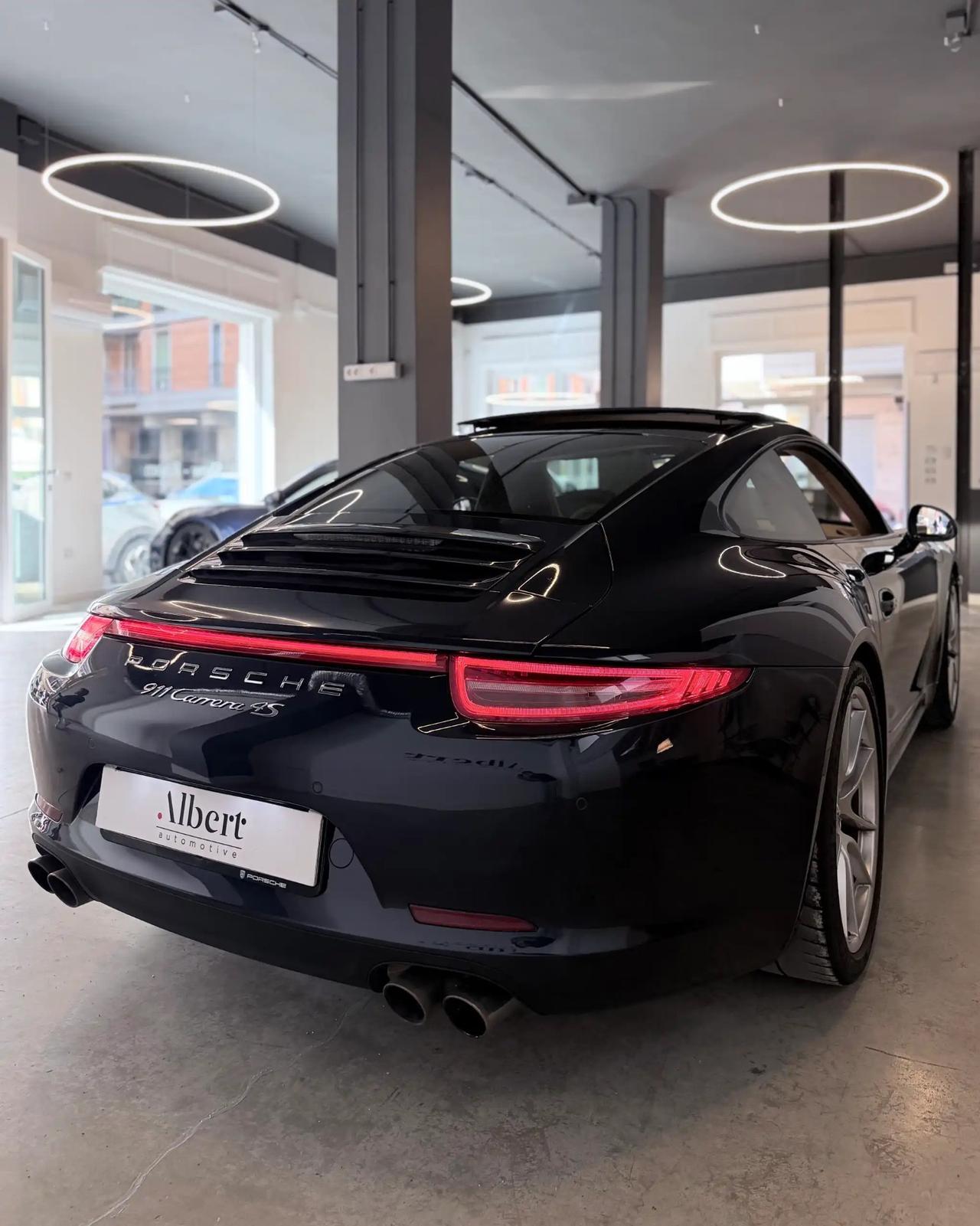 Porsche 911 3.8 Carrera 4S Coupé