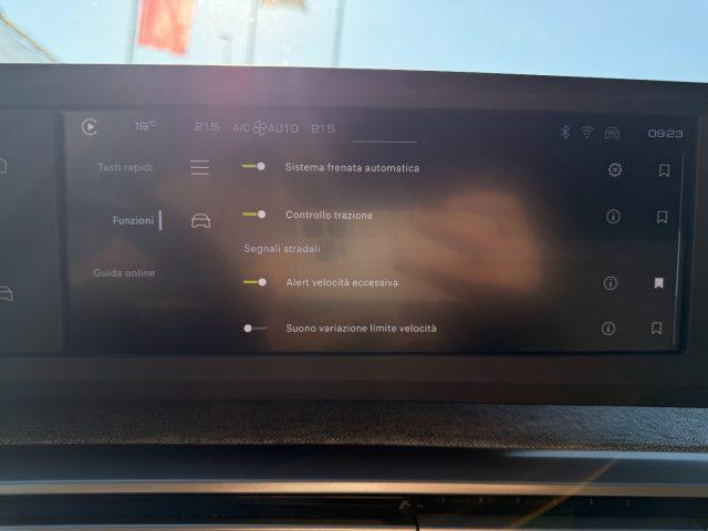 PEUGEOT 3008 Hybrid 136 e-DCS6 Allure