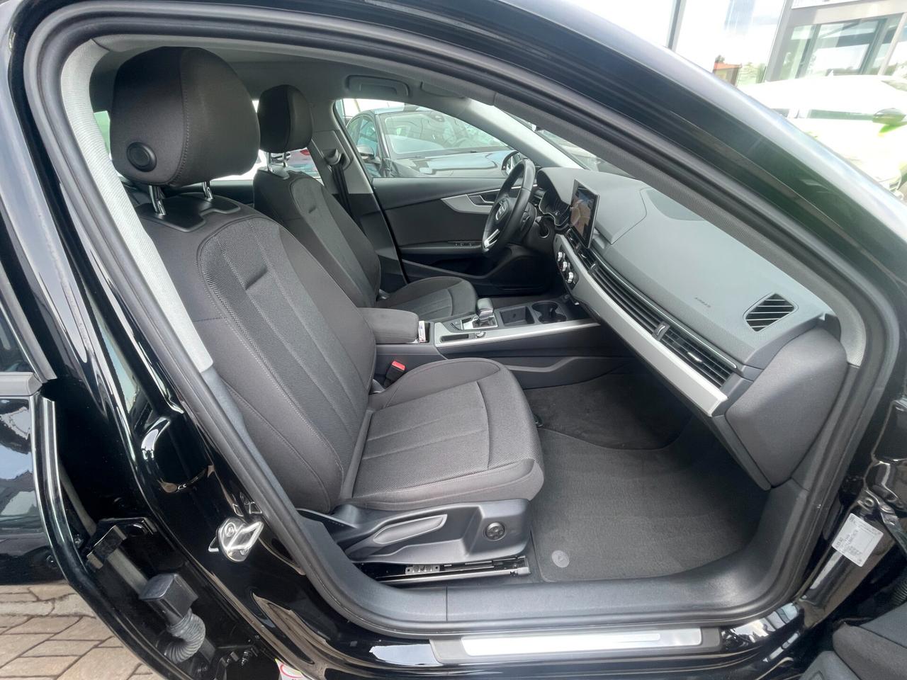 Audi A4 Avant 30 TDI/136 CV S tronic Business