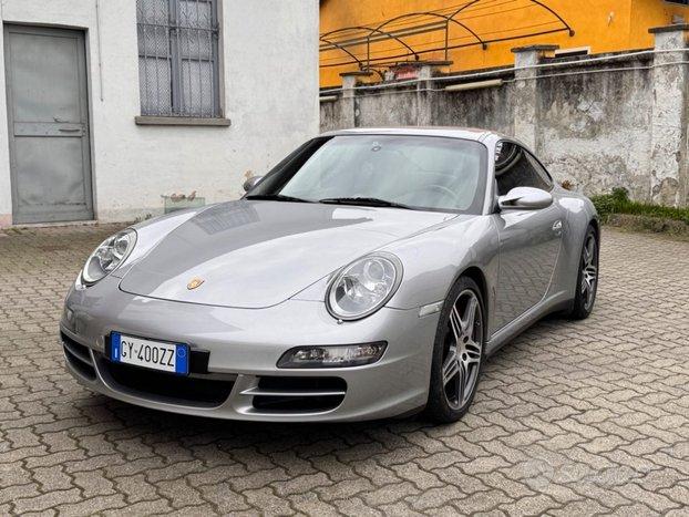 PORSCHE 911 Carrera 4S Coup