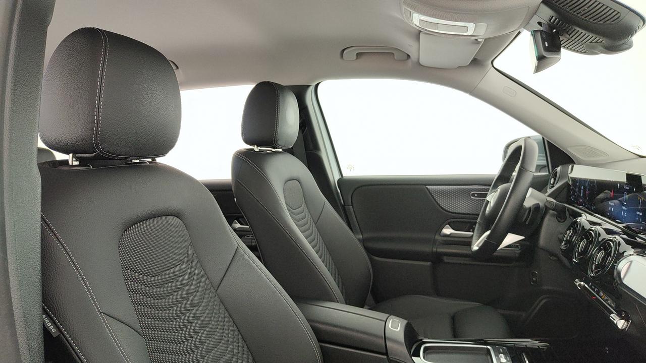 Mercedes-Benz GLB 180 d Advanced auto