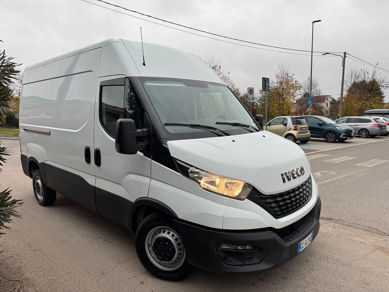 Iveco Daily 35S12V 2.3 HPT NUOVO