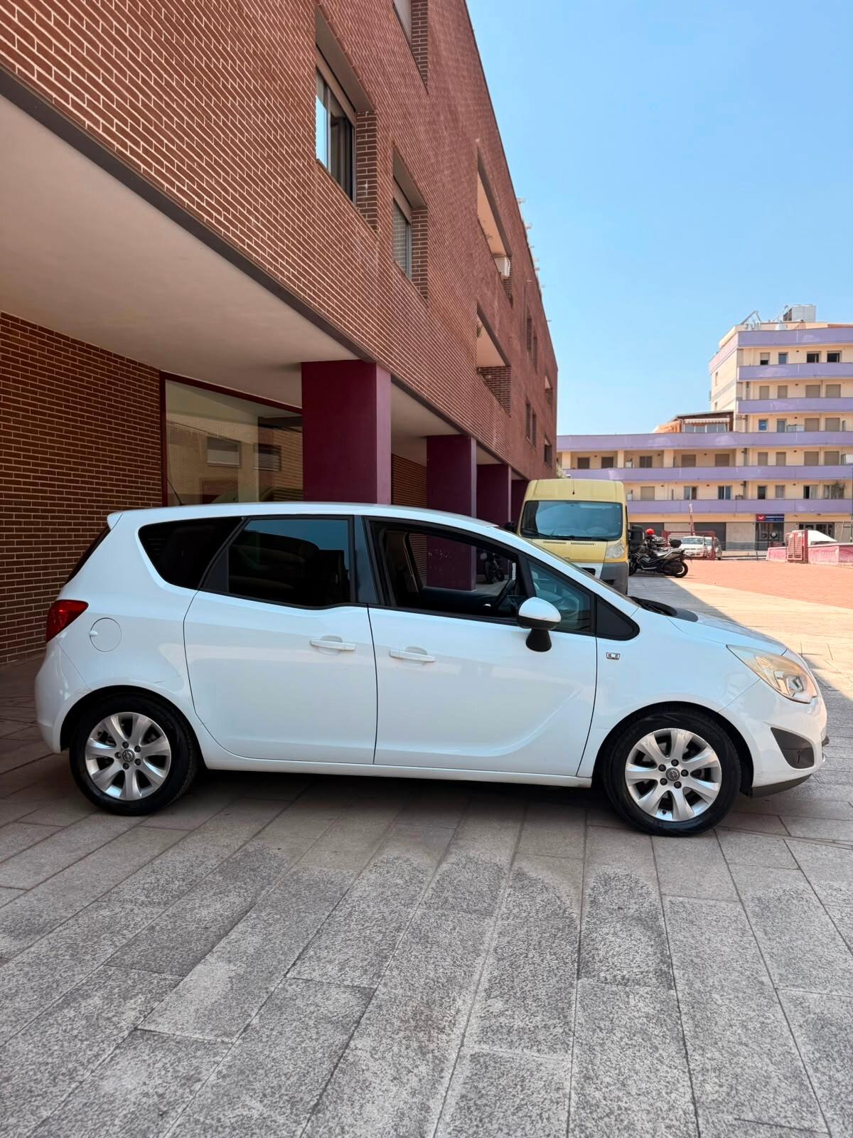 Opel Meriva 1.3 CDTI 95CV ecoFLEX Cosmo