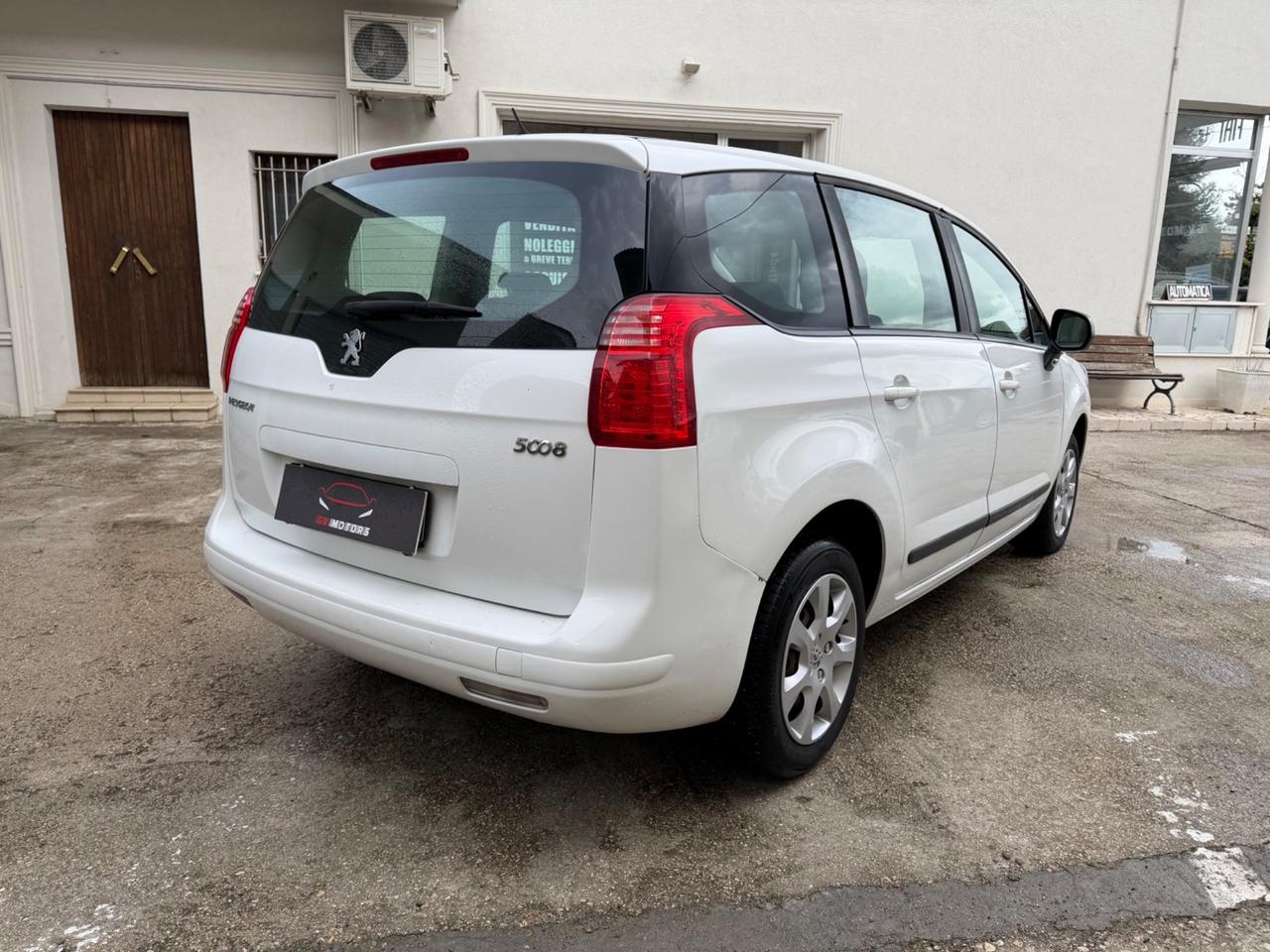 Peugeot 5008 1.6 HDi 115CV - 7 POSTI