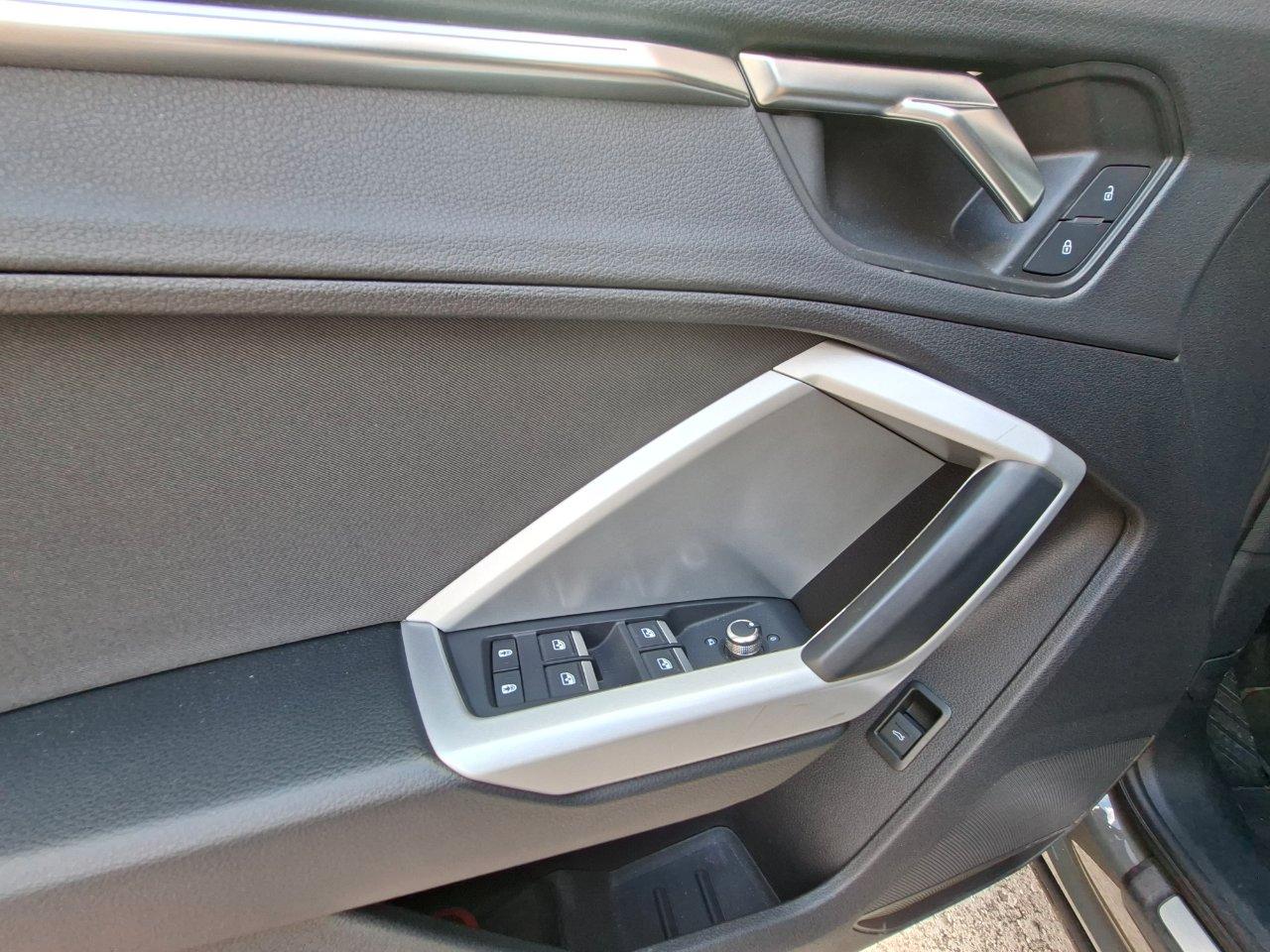 Audi Q3 Sportback 35 2.0 tdi S line 4 con gancio unicoproprietario