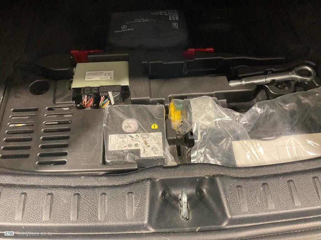 MERCEDES-BENZ GLA 200D 150CV AUTOMATIC BUSINESS SOLUTION ( NAVI PREMIUM - PELLE - CRUISE - PARK ASSIST )