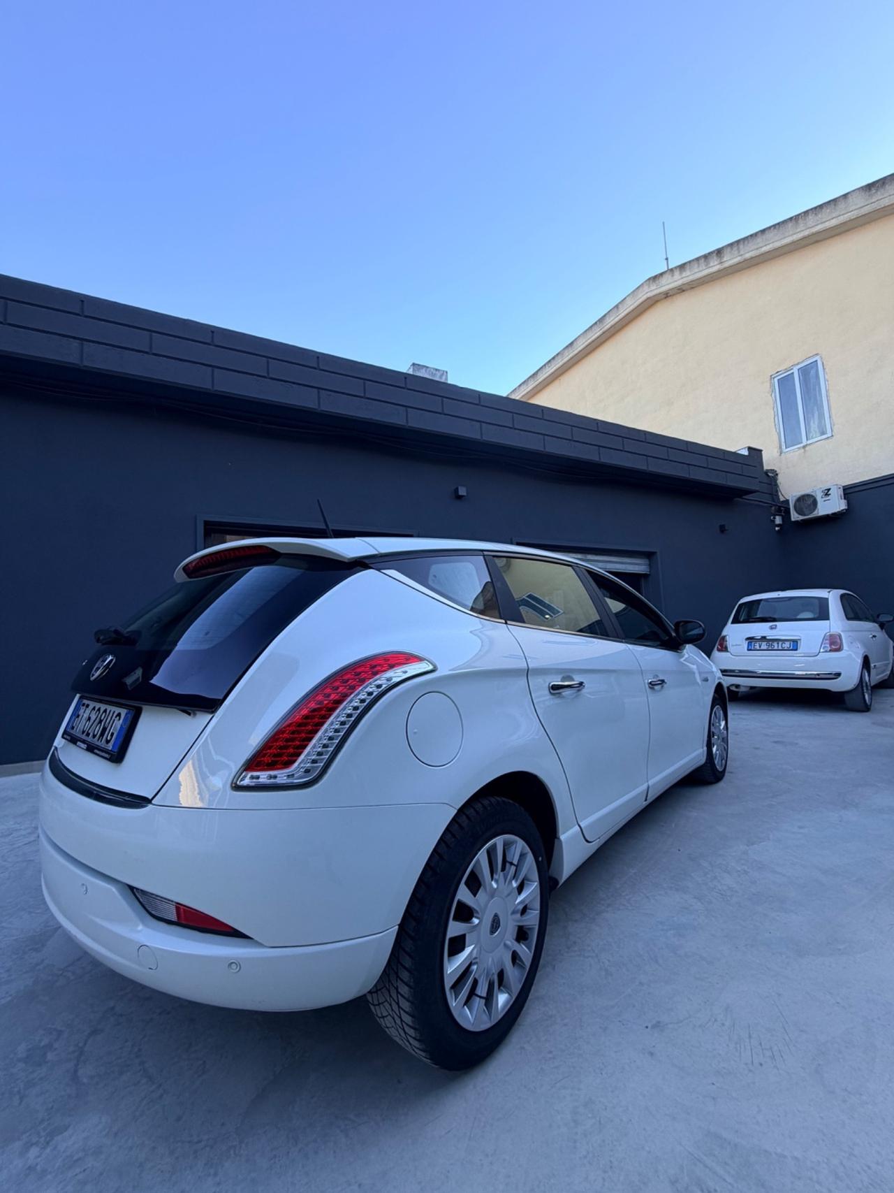 Lancia Delta 1.6 MJT DPF 105 CV ORO