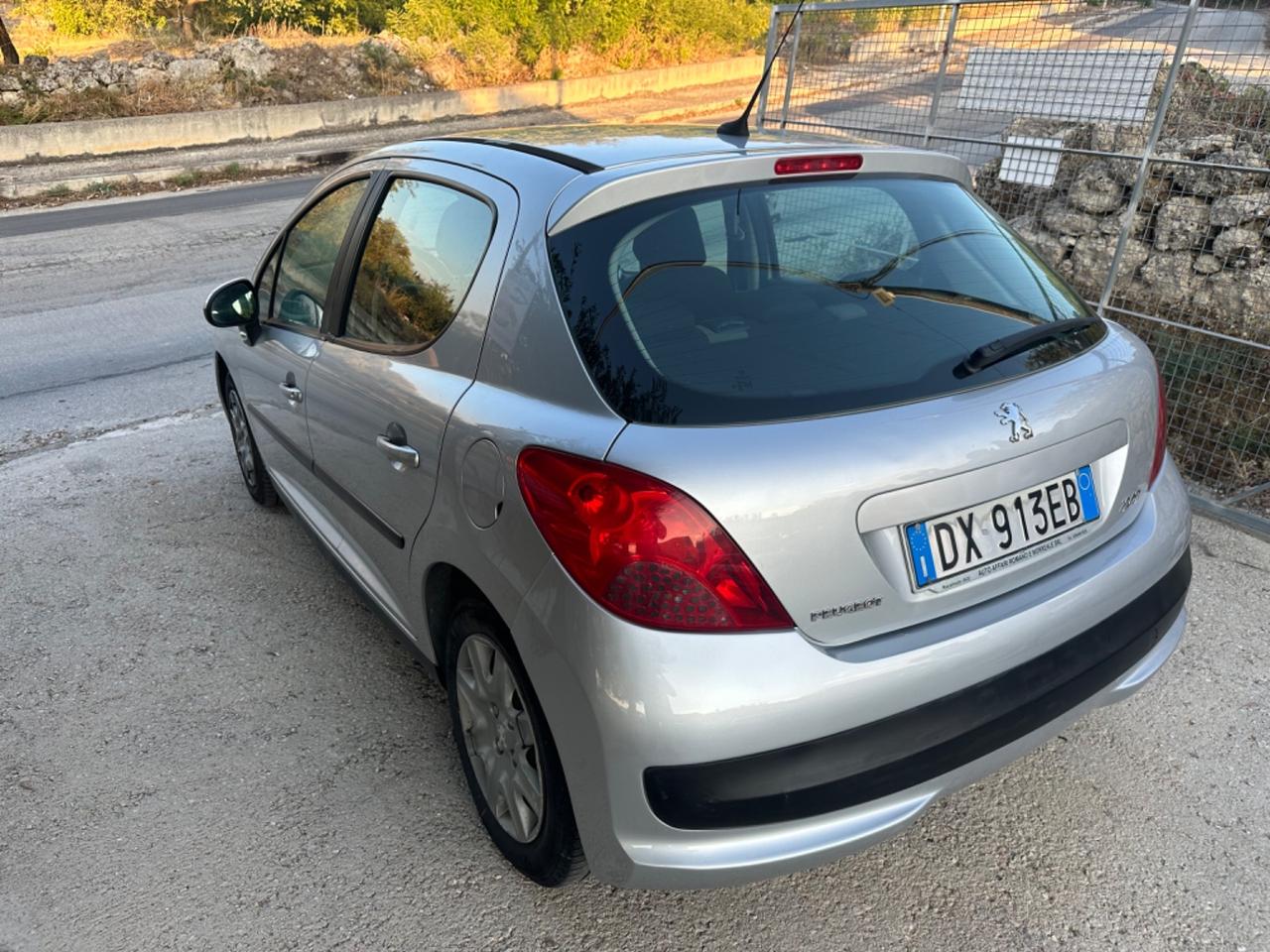 Peugeot 207 1.4 HDi 70CV 5p. X Line