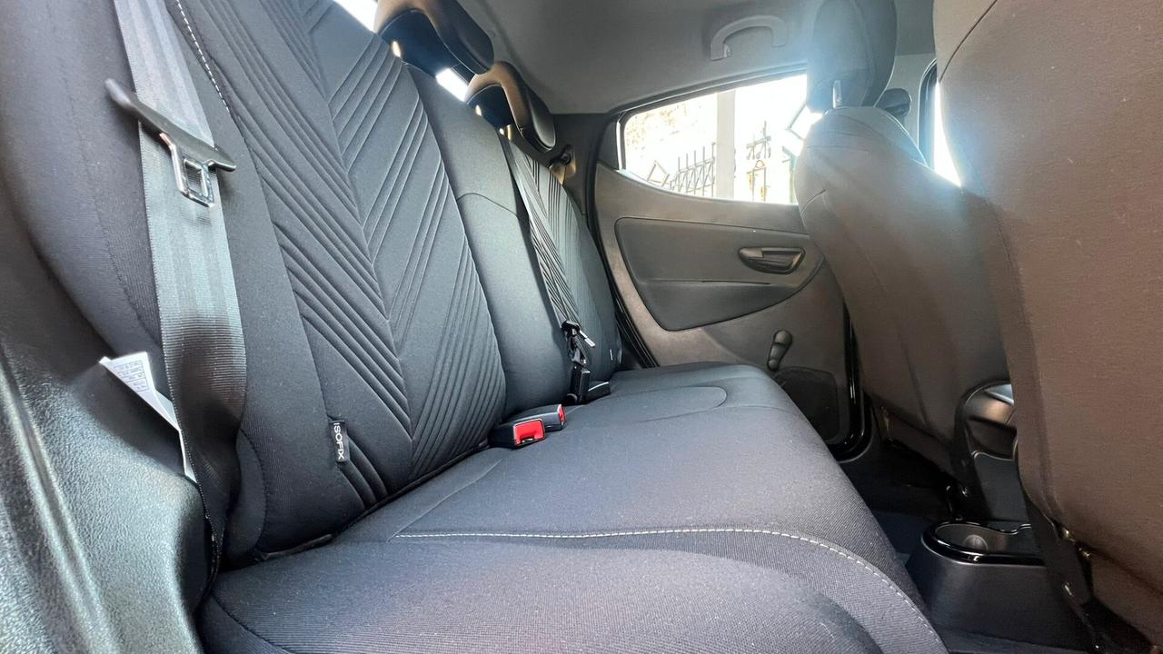 Lancia Ypsilon 1.0 FireFly 5 porte S&S Hybrid Gold
