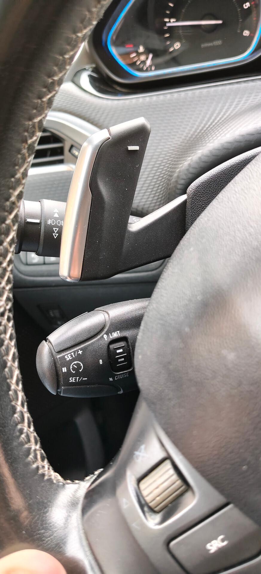 Peugeot 2008 1.6 e-HDi ETG6 Allure