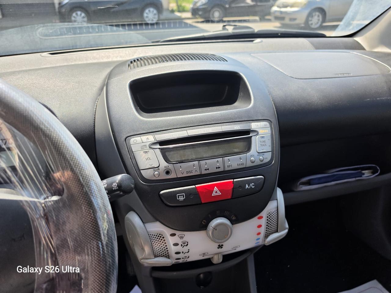 Peugeot 107 1.0 BENZINA - 5 PORTE - ANNO 2011