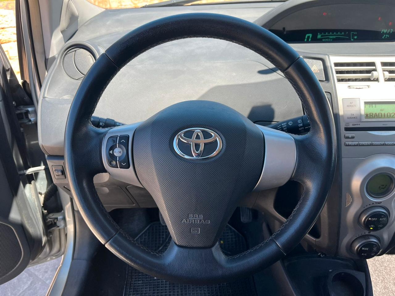Toyota Yaris 1.3 - PERFETTA - 2008